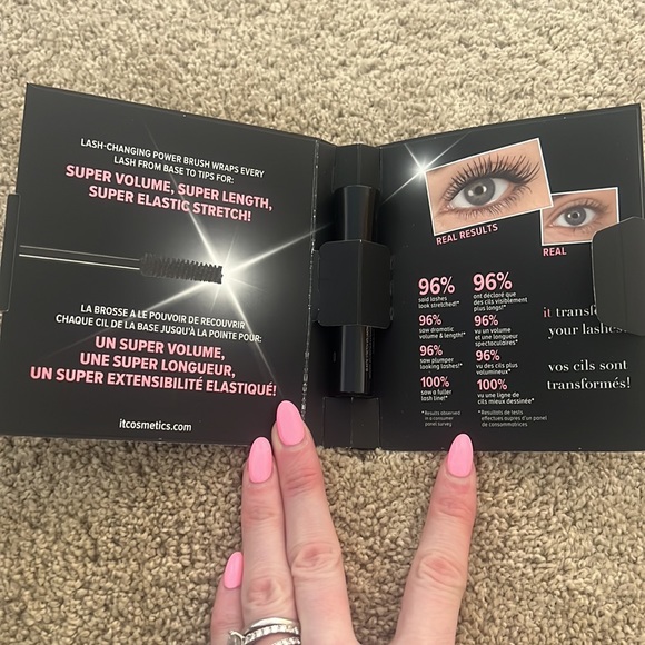 SUPERHERO Mascara sample! - Picture 2 of 3